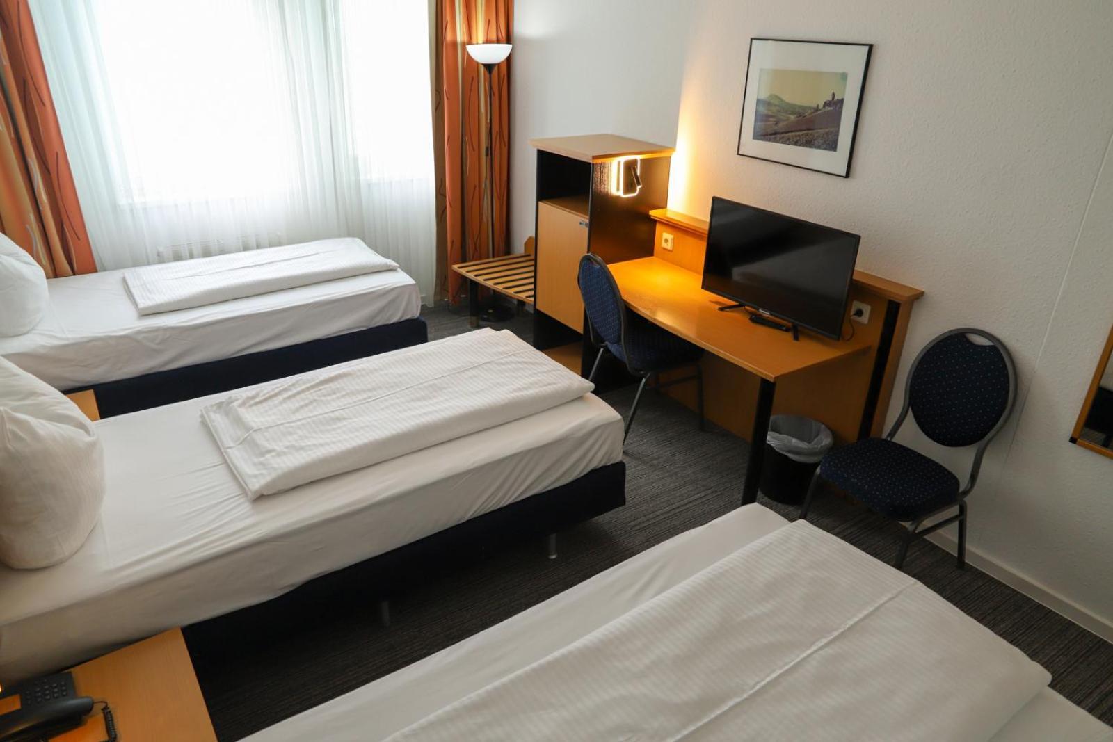 Hotel Am Suedtor Backnang Bagian luar foto