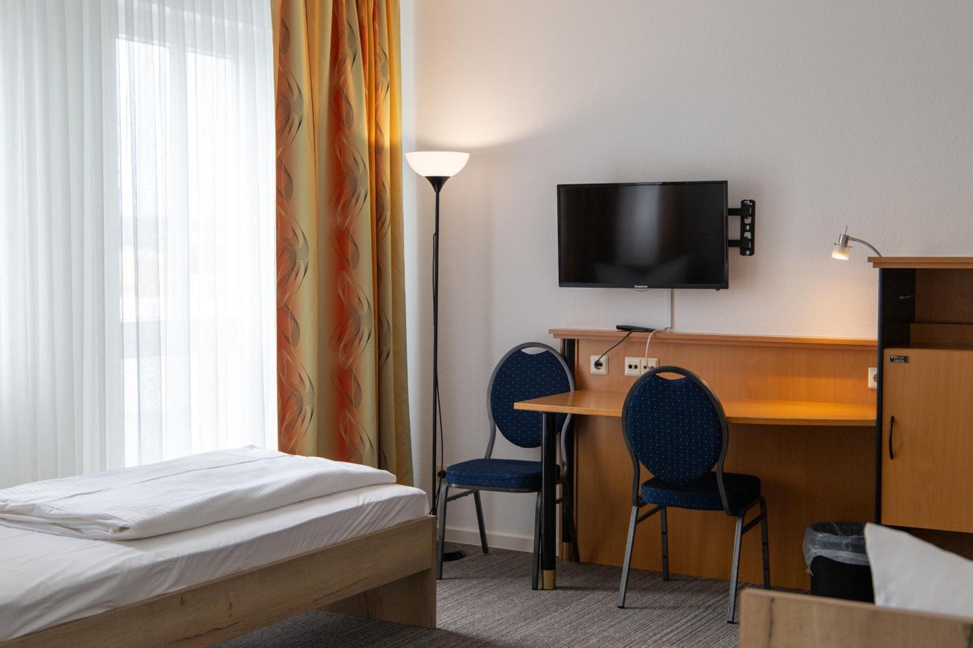 Hotel Am Suedtor Backnang Bagian luar foto