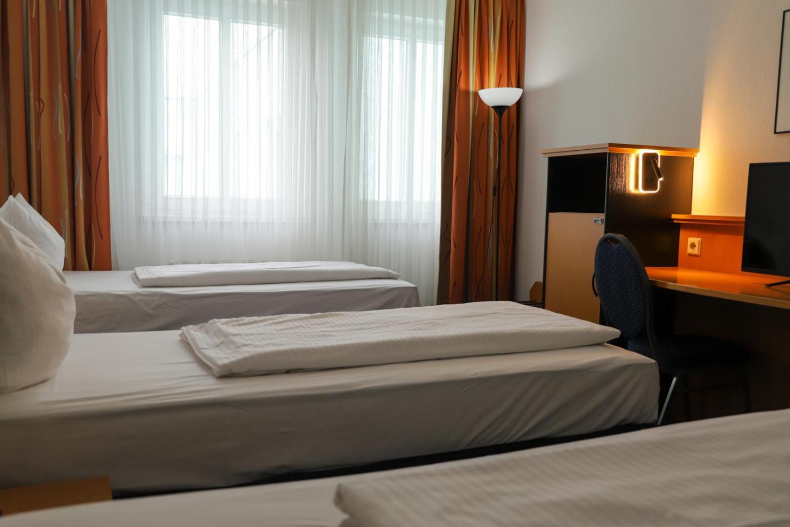 Hotel Am Suedtor Backnang Bagian luar foto