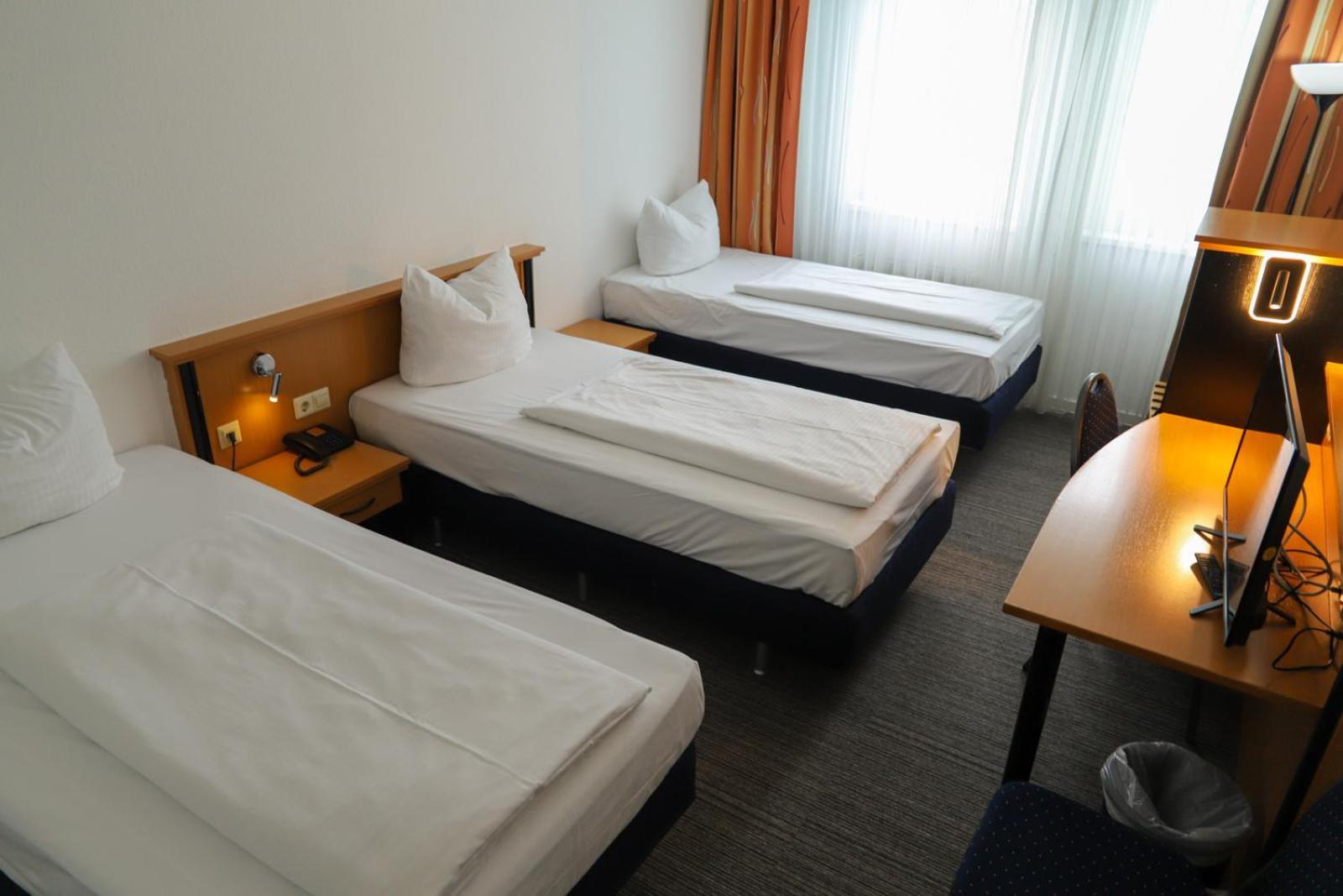 Hotel Am Suedtor Backnang Bagian luar foto