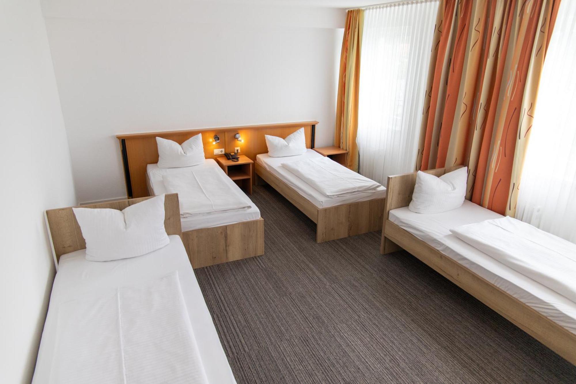 Hotel Am Suedtor Backnang Bagian luar foto