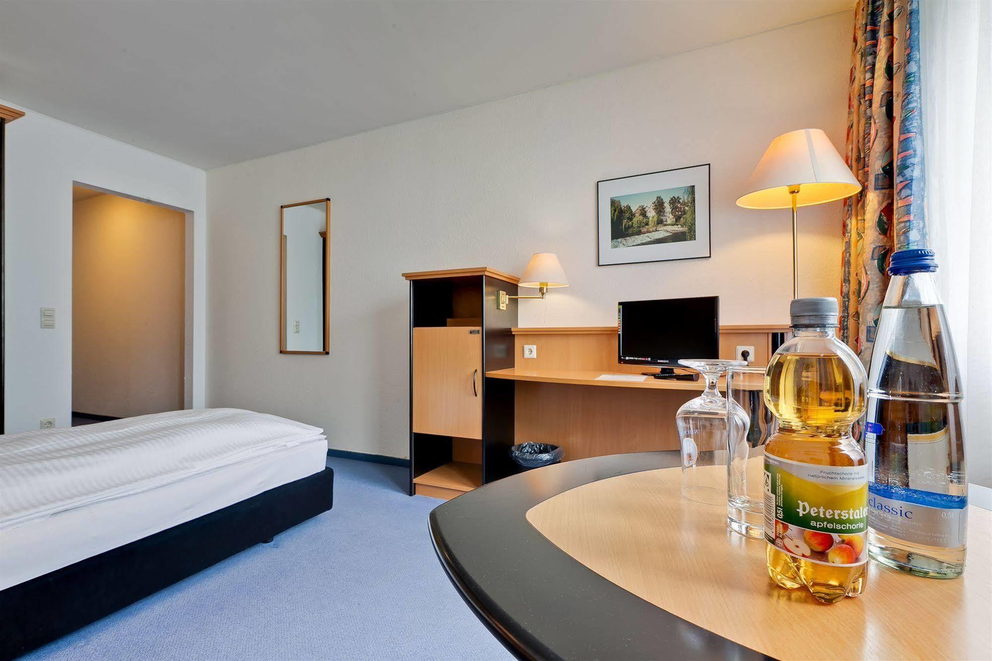 Hotel Am Suedtor Backnang Bagian luar foto